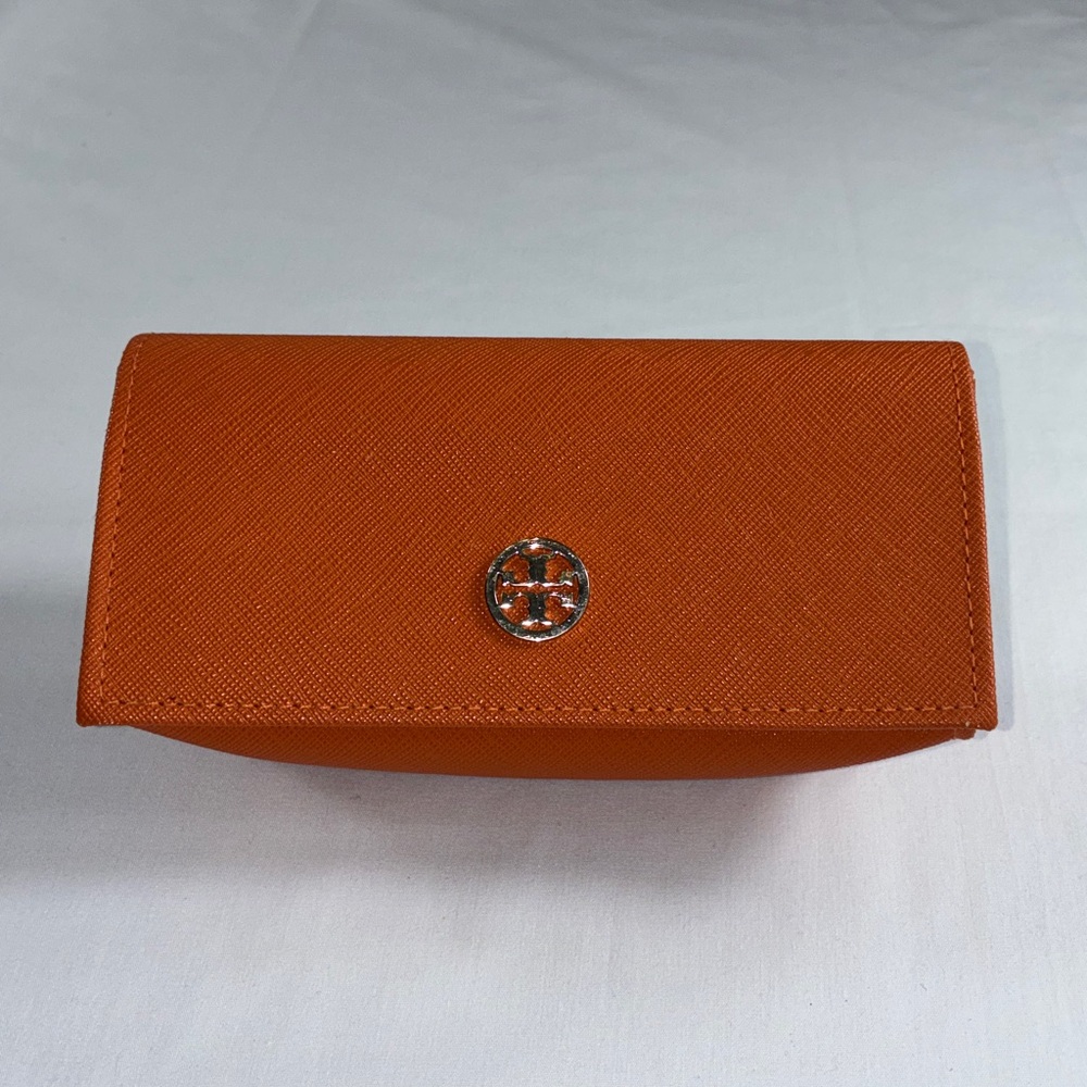 Tory Burch Sunglasses Case like new condition inside outside has areas of use